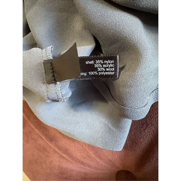 The Limited cut out sweater - Picture 7 of 10